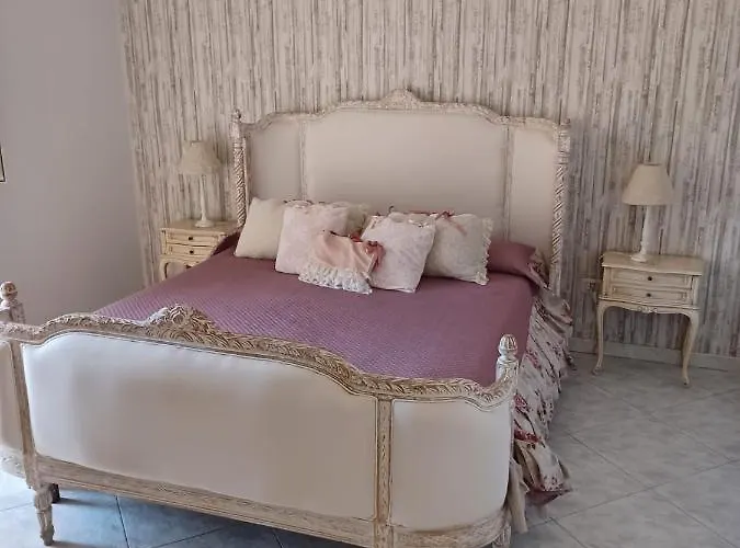 Couette-café La Corte Delle Vanita 3*